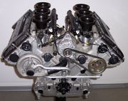 Ein Mercedes V6 Rennmotor aus der DTM